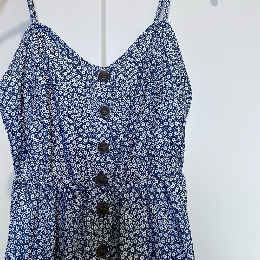 🍄 Button Front Floral Dress w/Pockets and Smocked Back